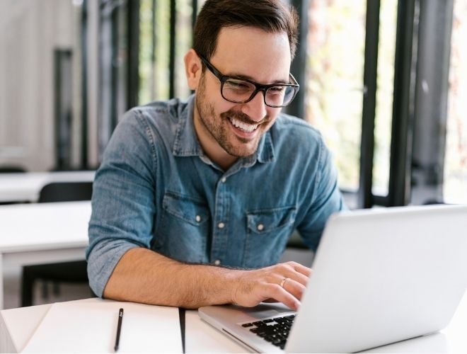High-Yield Savings Accounts vs. Money Market Funds: Where Should You Keep Your Cash? 