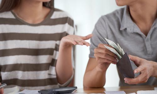 How Should Couples Split Expenses?