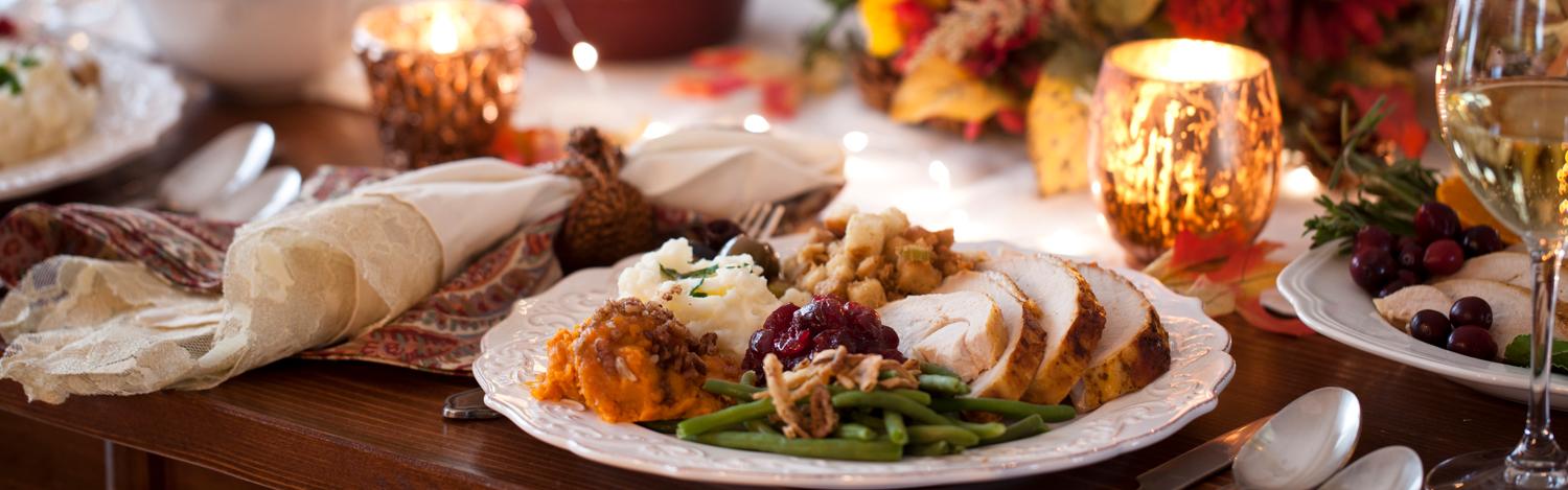How to Host an Elegant Thanksgiving Dinner Without Overspending