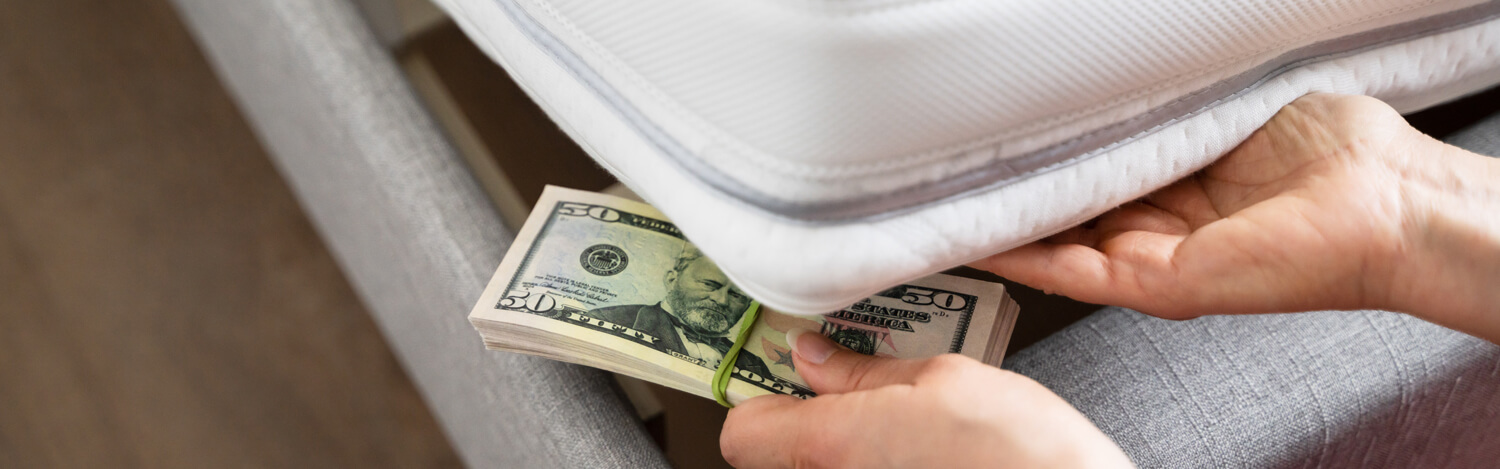 how to safely store cash at home